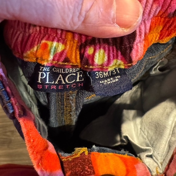 The Children’s Place Stretch Jeans Size 3T | Floral Butterfly Print 90s Style - Picture 3 of 3